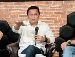 Andi Sinulingga Sindir Luhut: Apa yang Dikeruk dari Republik Ini sehingga Kaya Raya?