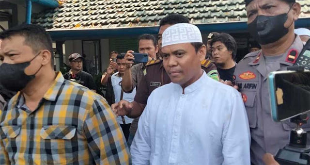 Gus Nur Terdakwa Kasus Tuduhan Ijazah Palsu Jokowi Dapat Amnesti Prabowo