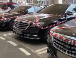 Kejagung Sita Alphard hingga Mini Cooper Milik Riza Chalid