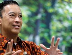Analisis Tajam Tom Lembong: Begini Cara Mencintai Indonesia Meski Dikhianati Sistem yang Bobrok