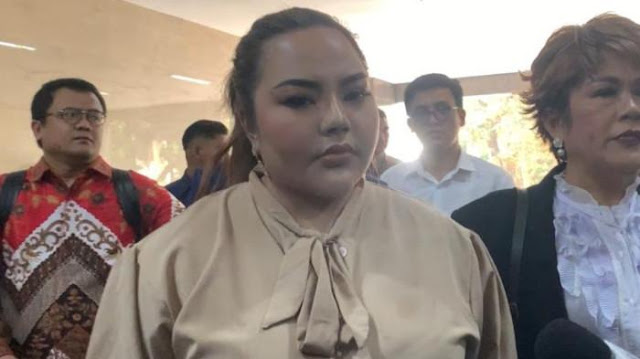 Klaim Lisa Mariana soal Hasil Tes DNA Anak Tak Cocok dengan RK: Nggak Mungkin