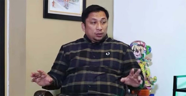 Tinggal Tunjukkan Saja, Beres! Feri Amsari Desak Jokowi Akhiri Drama Ijazah Palsu