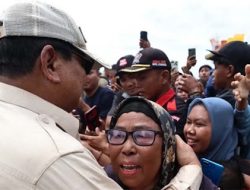 Prabowonomics Versus Serakahnomics