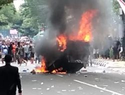 Pati Membara, Mobil Polisi Dibakar hingga Kantor Pemkab Jebol