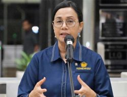 Sri Mulyani Jangan Ambil Syariat Islam Secara Prasmanan