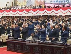 Dapat Standing Ovation di Parlemen, Prabowo: Kayak Rapat di Kecamatan Aja!