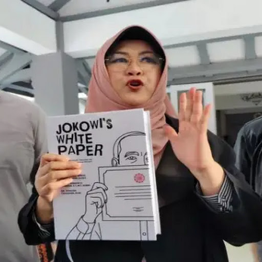 Lampu dan AC Mati Saat Peluncuran Buku Jokowis White Paper di Club UGM