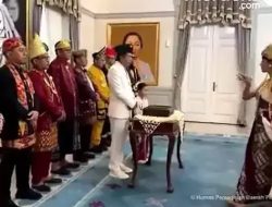 Dedi Mulyadi Viral Gegara Sosok Nyi Roro Kidul di Kirab Merah Putih, Netizen: Ini Bukan lagi Pentas Seni tapi Obsesi