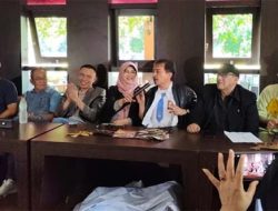 UGM Tak Izinkan Roy Suryo cs Rilis Jokowis White Paper di UC Hotel