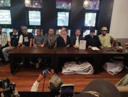 UGM Batalkan Sewa Gedung Rilis Buku Roy Suryo cs Tentang Jokowi, Ini Alasannya!