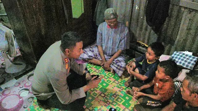 Tuai Simpati Publik! Begini Cerita 2 Bocah Gowa Mengais Sisa Makanan di Upacara HUT RI