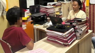 Kepergok Masuk Kamar Pacar lewat Jendela untuk Bercocok Tanam, Remaja di Serang Ditangkap