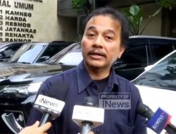 Panas! Roy Suryo Sebut Podcast Rektor UGM Abal-Abal