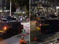 Viral Baraccuda Brimob Lindas Driver Ojol Saat Bubarkan Massa Demo DPR
