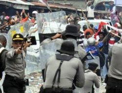 Dipicu Kematian Ojol Affan Kurniawan, Demo di Mako Brimob Kwitang Jakarta Pusat Berakhir Rusuh