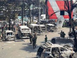 Gedung DPRD Makassar Tinggal Puing: 87 Kendaraan Dinas Dibakar, 4 Orang Tewas