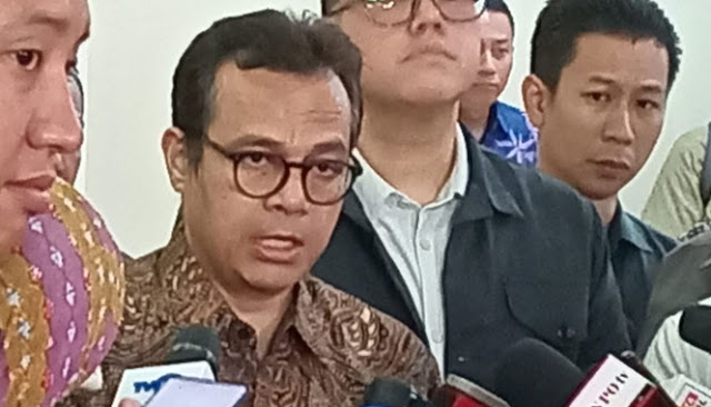 Wamenkomdigi Sebut Fitur Live Dimatikan Tiktok Sendiri, Bukan Instruksi Pemerintah