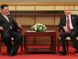 VIRAL Korut Bersihkan Kursi Kim Jong Un Usai Bertemu Putin, Takut DNA Dicuri?