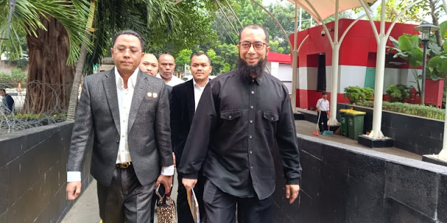 Sempat Mangkir, Pendakwah Khalid Basalamah Akhirnya Penuhi Panggilan KPK
