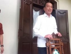 Jokowi Tanggapi Santai Ijazah Gibran Digugat, Bawa-bawa Nama Jan Ethes