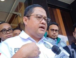 Hotman Paris Sebut Kasus Nadiem Makarim Sama dengan Tom Lembong, Ini Reaksi Ari Yusuf
