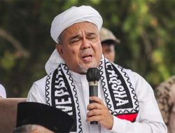 Habib Rizieq Serukan Umat Tangkap dan Seret Silfester Matutina ke Kejaksaan!