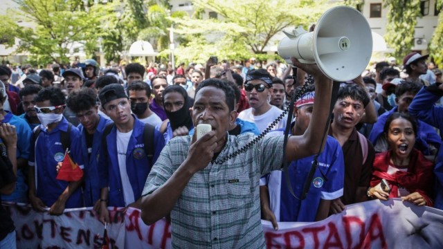Giliran Gen Z Timor Leste Demo! Dipicu Pembelian Toyota Prado untuk Anggota DPR