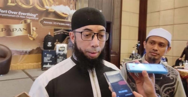 Ustaz Khalid Basalamah Kembalikan Uang ke KPK, Terjebak Pusaran Korupsi Kuota Haji?