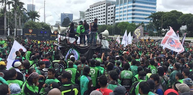 Ribuan Driver Ojol Milih Narik Ketimbang Demo