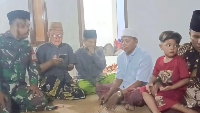 VIRAL Beredar Video Wali Murid Didampingi TNI Minta Maaf Karena Sebut Anaknya Muntah Makan MBG