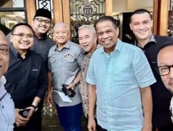 Beredar Foto Pertemuan Eks Menag Yaqut, Fuad Maktour dan Pelaku Bisnis Haji Umroh, Terkait Apa ?