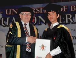 Membanggakan Negeri? Diungkap Kaesang, Foto Wisuda Gibran Dipajang di Kampus MDIS