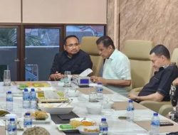 Kuota Haji Tambahan Diduga Dibagi Rata Yaqut di Kantor Maktour, Foto Pertemuan Bocor dan Viral