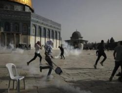 Ratusan Warga Israel Geruduk Masjid Al Aqsa Rayakan Tahun Baru Yahudi, Berdoa dan Menari-nari