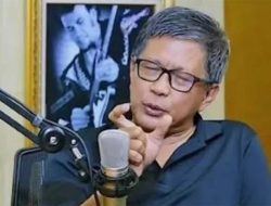 Rocky Gerung Semprot Sirene Tot Tot Wuk Wuk, tapi Puji Aksi Polisi Setinggi Langit?