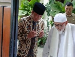 Profil dan Rekam Jejak Abu Bakar Baasyir, Mendadak Temui Jokowi di Solo
