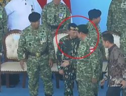 Melengos Tak Disalami, Heboh SBY Cueki Kapolri Listyo Sigit di HUT TNI, Publik Curigai Gegara Ini!