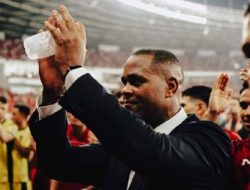 Gaji Fantastis Patrick Kluivert di Timnas Indonesia: Berapa Kompensasi PHK-nya?