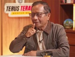 Prabowo Didesak Bertindak, Warisan Hukum IKN dan Whoosh Jadi Alarm Mahfud MD