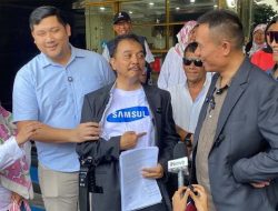 Roy Suryo Pamer Kaus Samsul, Desak Gibran Dicabut! Ini Kata Netizen