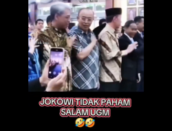 Viral Jokowi Gagal Salam Khas UGM, Netizen Soroti Status Alumni: Benarkah?
