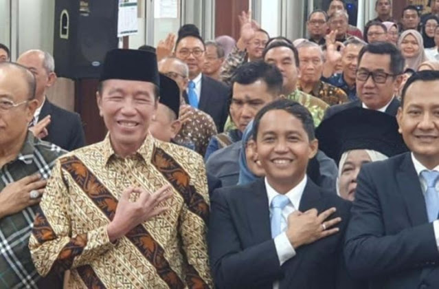 Rizal Fadillah Sebut Jokowi Tak Hafal Salam UGM, Curiga Ijazah Palsu: Stop Tipu-tipu!