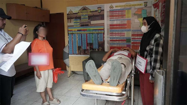 Istri di Jakbar Potong Alat Kelamin Suami Pakai Cutter Saat Tertidur, Ternyata Ini Pemicu Cemburu