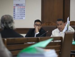 Hotman Paris Buka Bukti Jual Beli, Saksi CMNP Kalah Telak 12-0!