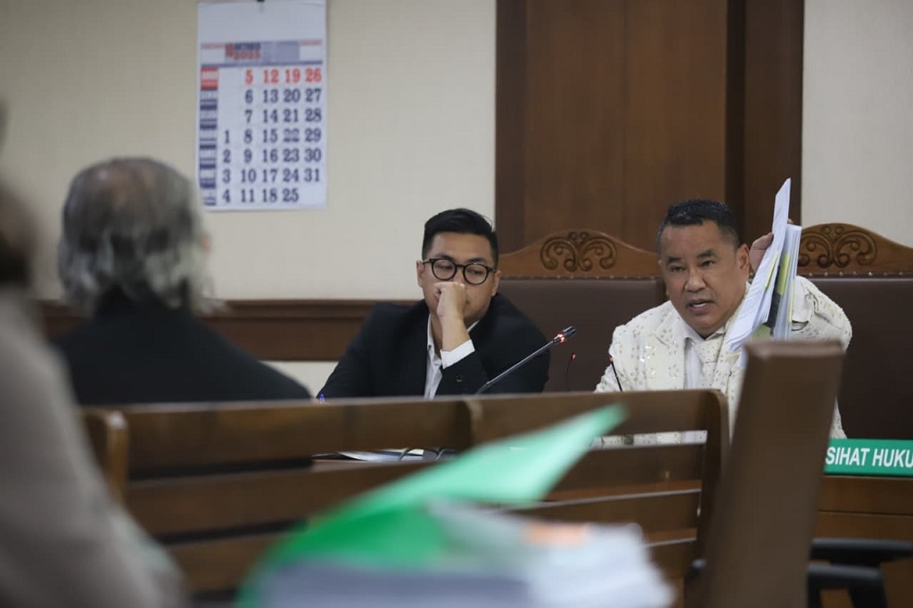 Hotman Paris Buka Bukti Jual Beli, Saksi CMNP Kalah Telak 12-0!