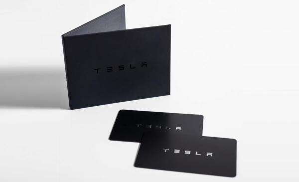 Kunci Kartu Tesla Dihapus! Kini Kendalikan Mobil Cuma Pakai Smartphone