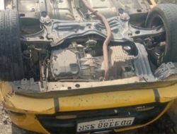 Polisi Diduga Terlibat! Massa Amuk Mobil Perampok di Takalar, Kartu Identitas Ditemukan di TKP