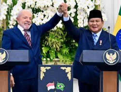 Prabowo Dapat Jersey Istimewa Nomor 8 dari Presiden Lula, Ini Maknanya!