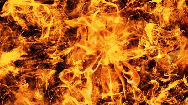 Angkot JakLingko Terbakar di Jatinegara, Ini Dugaan Penyebab dan Kronologi Lengkapnya