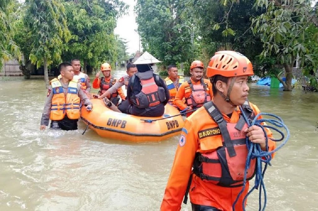 BNPB Gelar Operasi Modifikasi Cuaca Atasi Banjir Semarang & Grobogan, Begini Caranya